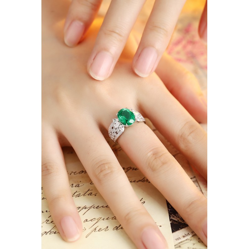 Ruif Jewelry Classic Design PT950 Platinum Ring 2.3ct Lab Grown Emerald and 0.76ct Lab Grown Diamond Ring Gemstone Jewelry