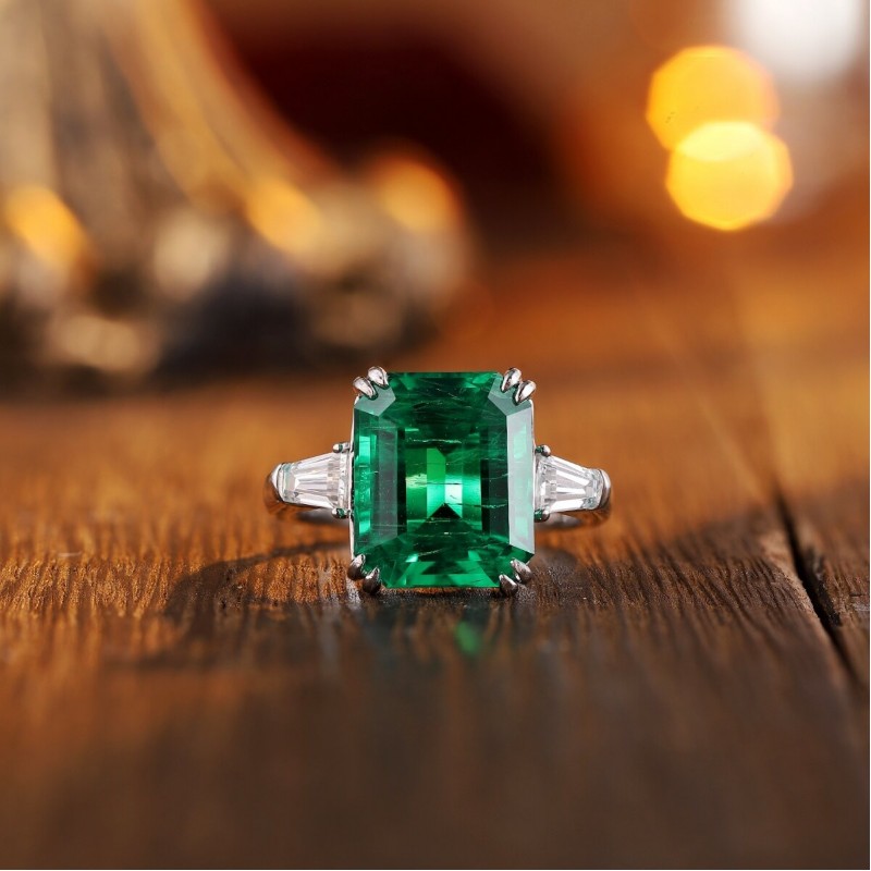 Ruif Jewelry Classic Design PT950 Platinum Ring 5.56ct Lab Grown Emerald and 0.6ct Lab Grown Diamond Ring Gemstone Jewelry
