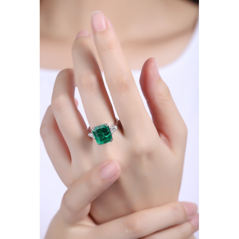 Ruif Jewelry Classic Design PT950 Platinum Ring 5.56ct Lab Grown Emerald and 0.6ct Lab Grown Diamond Ring Gemstone Jewelry