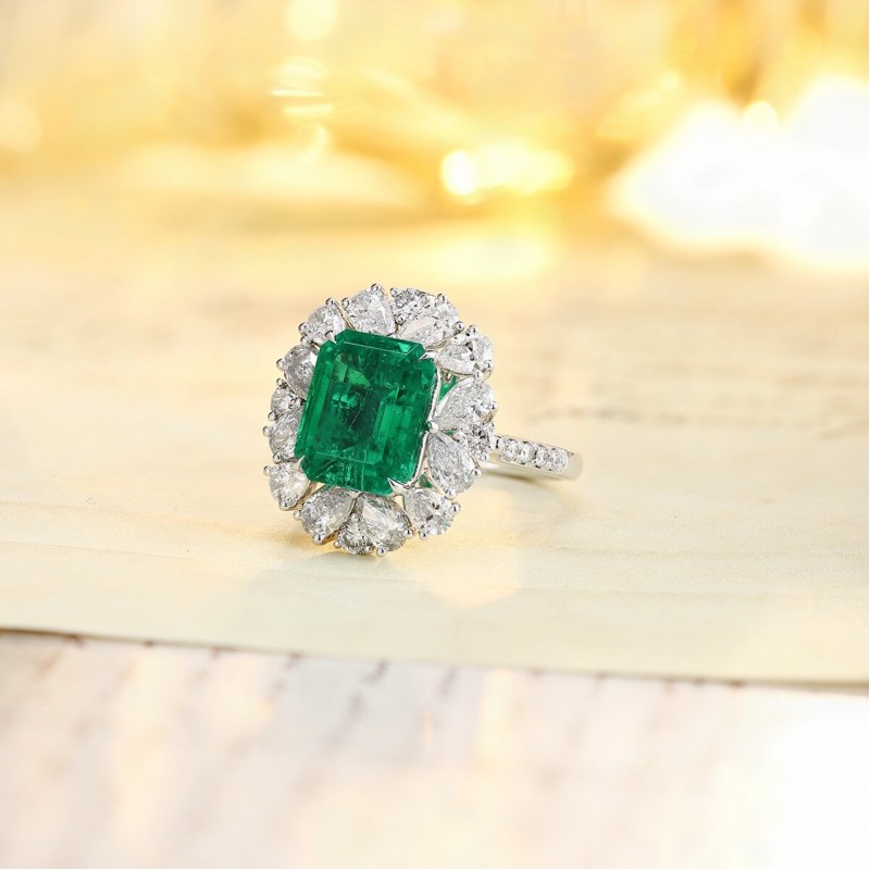 Ruif Jewelry Classic Design PT950 Platinum Ring 8.63ct Lab Grown Emerald and 2.381ct Lab Grown Diamond Ring Gemstone Jewelry
