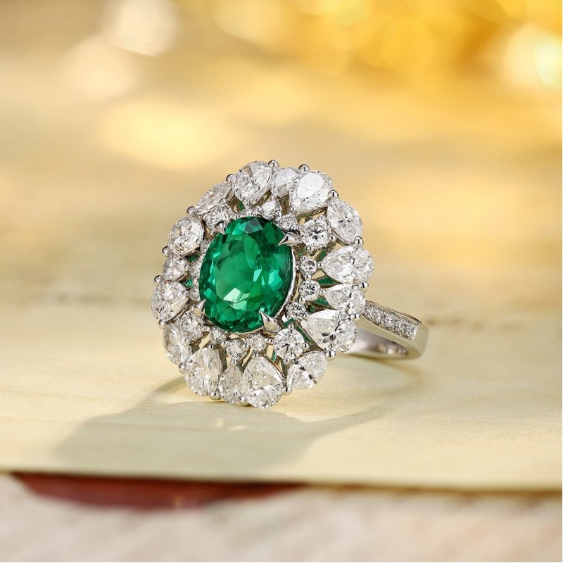 Ruif Jewelry Classic Design PT950 Platinum Ring 2.52ct Lab Grown Emerald and 3.146ct Lab Grown Diamond Ring Gemstone Jewelry