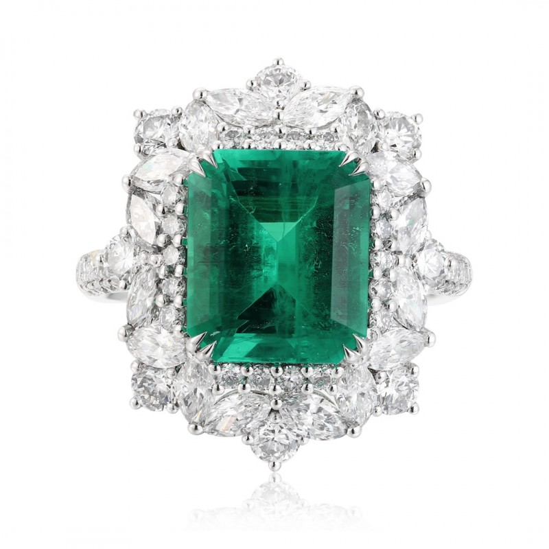 Ruif Jewelry Classic Design PT950 Platinum Ring 3.84ct Lab Grown Emerald and 1.976ct Lab Grown Diamond Ring Gemstone Jewelry