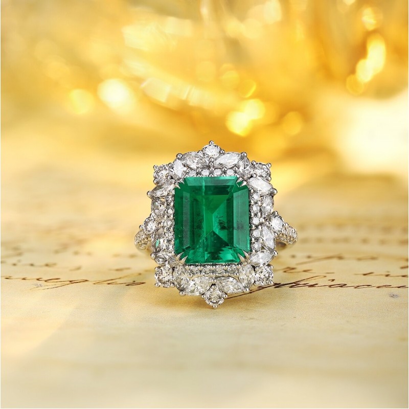Ruif Jewelry Classic Design PT950 Platinum Ring 3.84ct Lab Grown Emerald and 1.976ct Lab Grown Diamond Ring Gemstone Jewelry