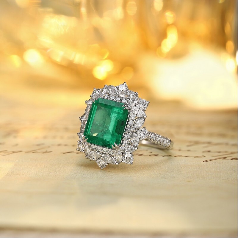Ruif Jewelry Classic Design PT950 Platinum Ring 3.84ct Lab Grown Emerald and 1.976ct Lab Grown Diamond Ring Gemstone Jewelry