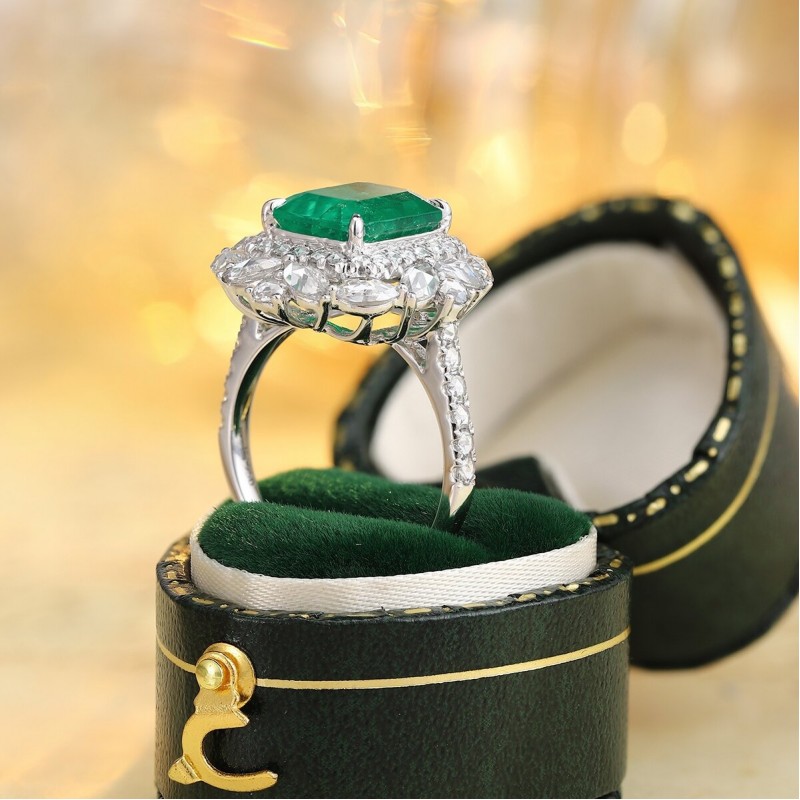 Ruif Jewelry Classic Design PT950 Platinum Ring 3.21ct Lab Grown Emerald and 1.689ct Lab Grown Diamond Ring Gemstone Jewelry