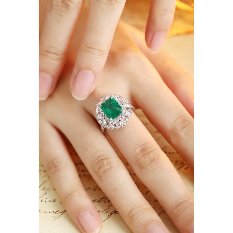 Ruif Jewelry Classic Design PT950 Platinum Ring 3.21ct Lab Grown Emerald and 1.689ct Lab Grown Diamond Ring Gemstone Jewelry