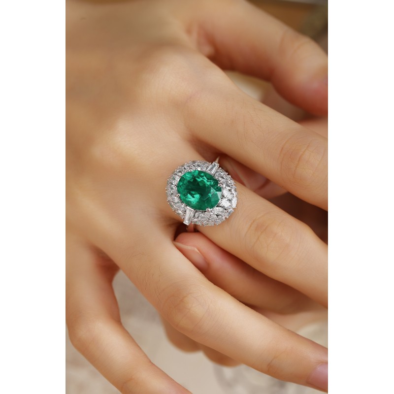Ruif Jewelry Classic Design PT950 Platinum Ring 4.68ct Lab Grown Emerald and 1.943ct Lab Grown Diamond Ring Gemstone Jewelry