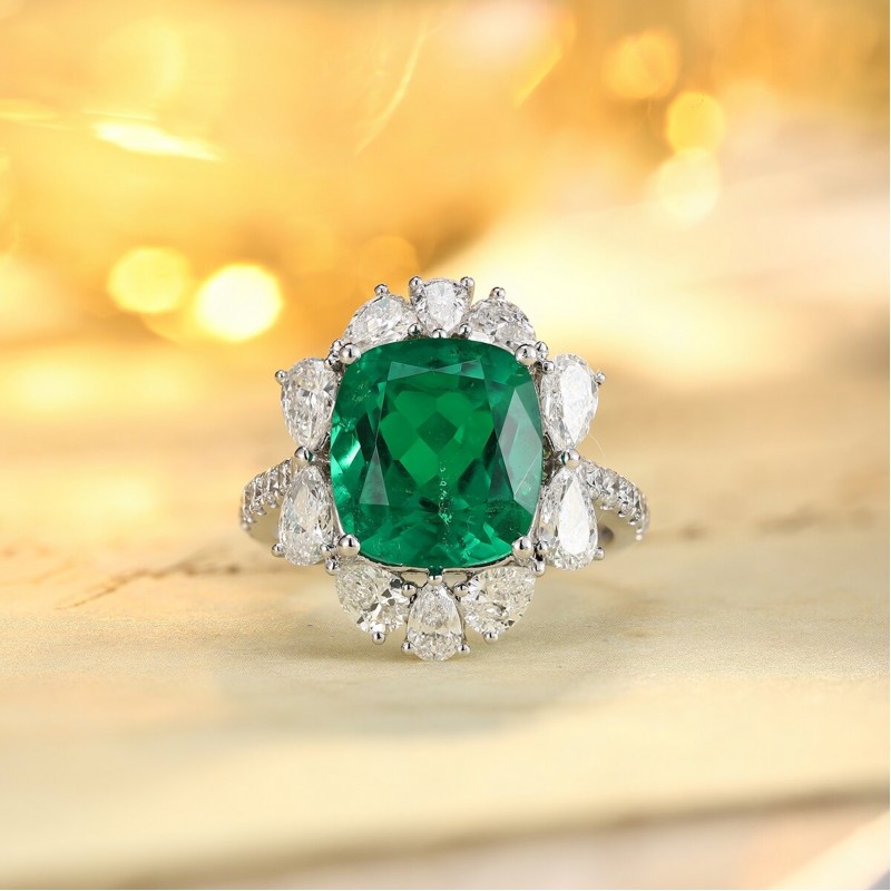 Ruif Jewelry Classic Design PT950 Platinum Ring 4.57ct Lab Grown Emerald and 1.744ct Lab Grown Diamond Ring Gemstone Jewelry