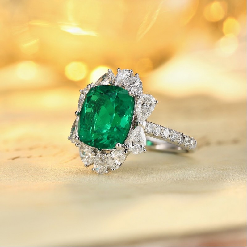 Ruif Jewelry Classic Design PT950 Platinum Ring 4.57ct Lab Grown Emerald and 1.744ct Lab Grown Diamond Ring Gemstone Jewelry