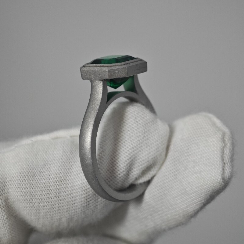 Ruif Jewelry Classic Design Titanium  9x9mm3ct Lab Grown Emerald Ring Gemstone Jewelry