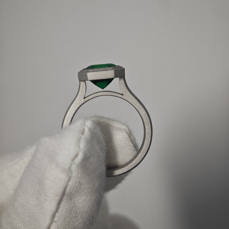 Ruif Jewelry Classic Design Titanium  9x9mm3ct Lab Grown Emerald Ring Gemstone Jewelry