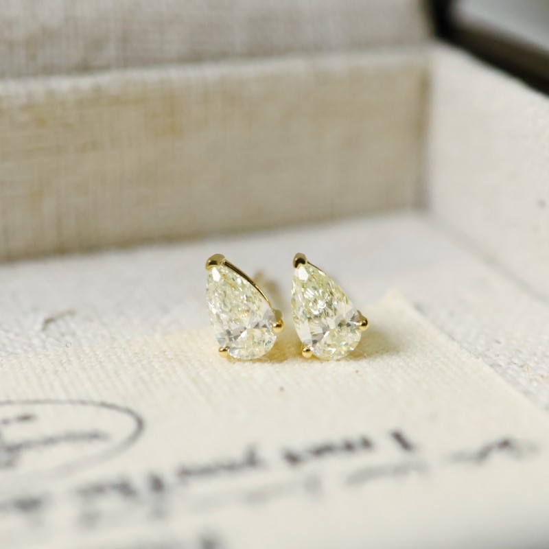 Ruif Jewelry Customized 18k Yellow Gold Natural Diamond Earrings Center Stone 0.30ct Each Wholesale price earrings