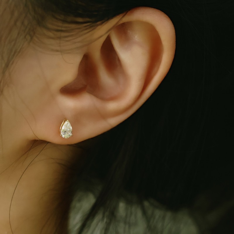 Ruif Jewelry Customized 18k Yellow Gold Natural Diamond Earrings Center Stone 0.30ct Each Wholesale price earrings