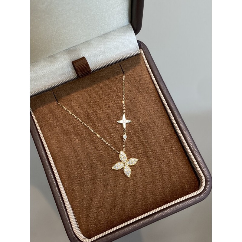 Ruif Jewelry Classic Design 18K Light Gold Gold Four Leaf Natural Diamond Necklace Wholesale price necklace