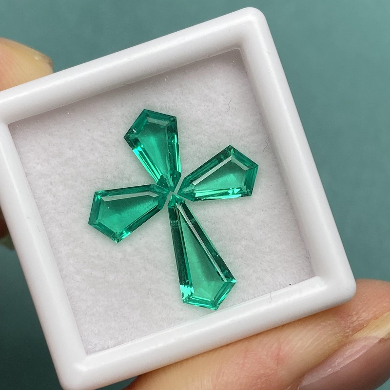 Ruif Jewelry Hand Made 16x20mm a Set of Crosses Lab Grown Emerald Colombia Color for Jewelry Earrings Making