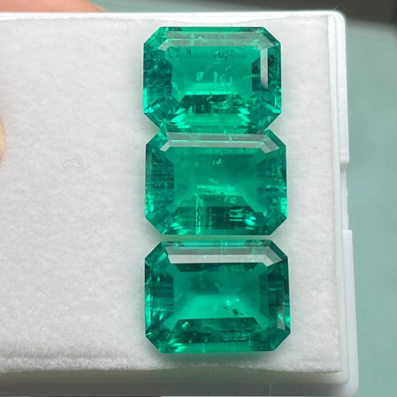 Pirmiana Big Size Emerald Cut 13x17mm Lab Grown Emeralds with Inclushions Like Natural Emerald Gemstone for Jewelry Making Pirmiana Big Size Emerald Cut 13x17mm Lab Grown Emeralds with Inclushions Like Natural Emerald Gemstone for Jewelry Making