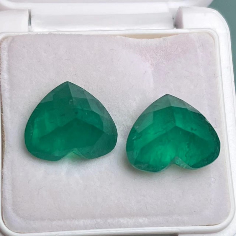 Ruif Jewelry Top Quality 12x14mm Heart Shape Lab Grown Emeralds Columbia Color Loose Gemstone for Diy Jewelry Making Ruif Jewelry Top Quality 12x14mm Heart Shape Lab Grown Emeralds Columbia Color Loose Gemstone for Diy Jewelry Making