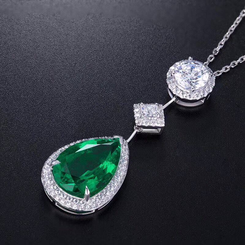 Ruif Jewelry Classic Design 9K White Gold 5.65ct Lab Grown Emerald Pendant Necklace Gemstone Jewelry