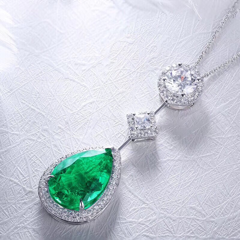 Ruif Jewelry Classic Design 9K White Gold 5.65ct Lab Grown Emerald Pendant Necklace Gemstone Jewelry