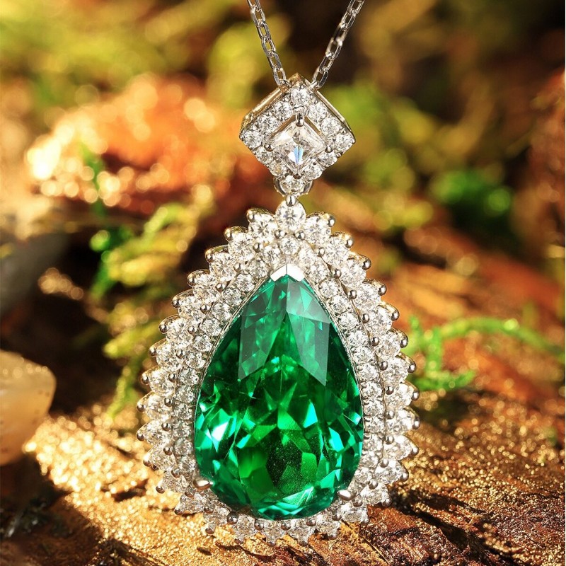 Ruif Jewelry Classic Design 9K White Gold 11ct Lab Grown Emerald Pendant Necklace Gemstone Jewelry