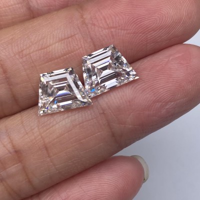 Ruif Jewelry New Fashion Trapezoid D VVS1 Quality White MoissaniteTaper Cut Imiationa Diamond Stone for Jewelry Making