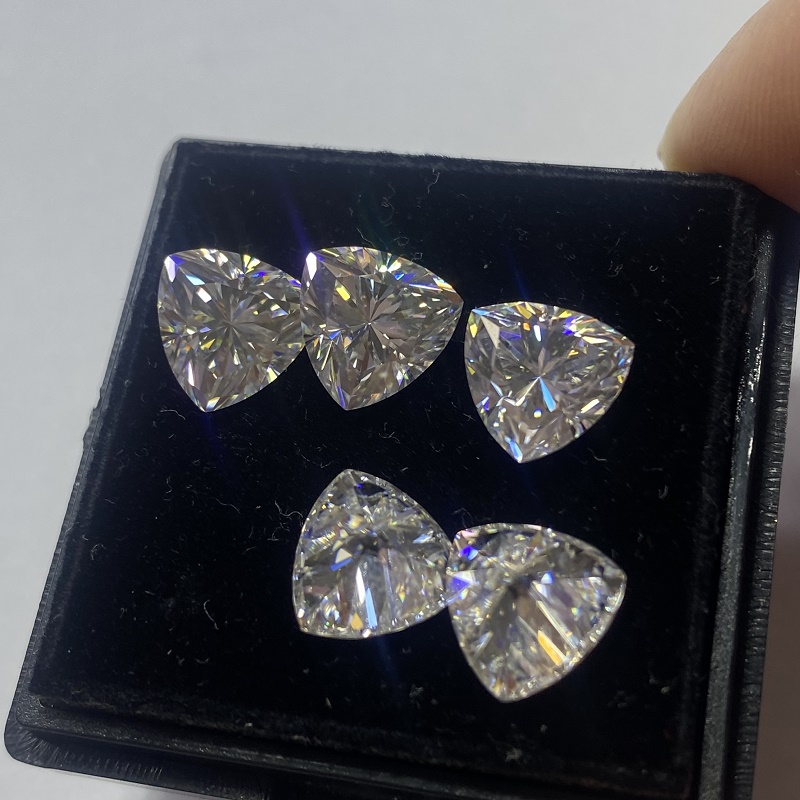 Ruif Jewelry D VVS1 Trillion Cut Moissanite Loose Diamond Stone For Jewelry Rings Making Ruif Jewelry D VVS1 Trillion Cut Moissanite Loose Diamond Stone For Jewelry Rings Making