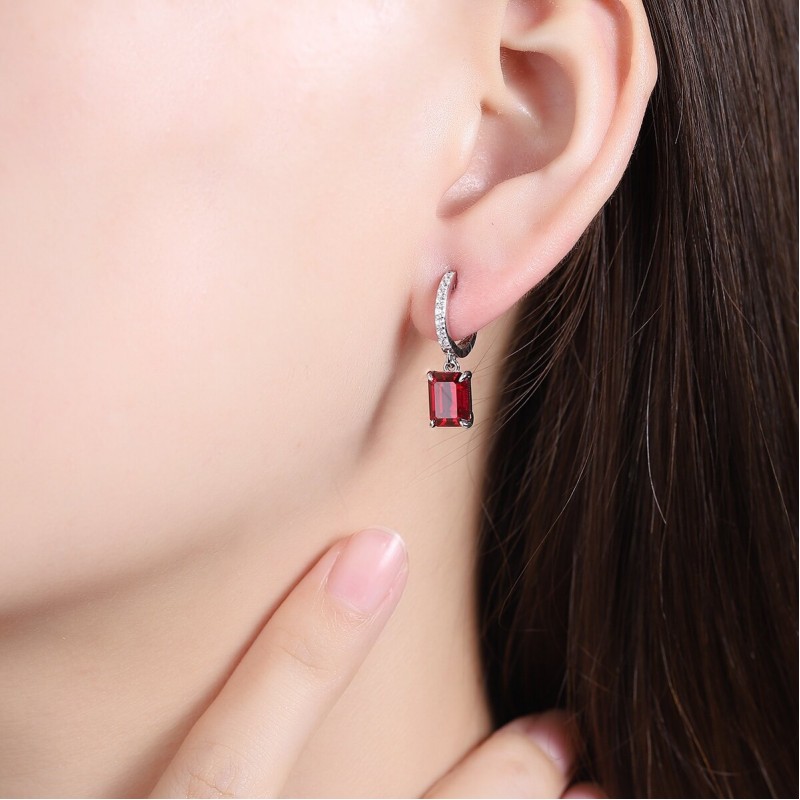Ruif Jewelry Classic Design S925 Silver 2.83ct Lab Grown Emerald/Sapphhire/Ruby Earrings Small Size Moissanite Gemstone Jewelry Ruif Jewelry Classic Design S925 Silver 2.83ct Lab Grown Emerald/Sapphhire/Ruby Earrings Small Size Moissanite Gemstone Jewelry