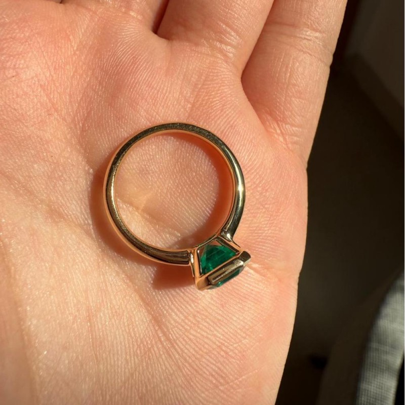 Ruif Jewlery Classic Ring 14K Yellow Gold 7x9mm 2.2ct Lab Grown Emerald Engagementring for Women