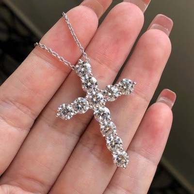 Ruif Jewelry Classic Design 18K White Gold 0.5ct each CVD/HPHT Diamond Pendant  Necklace Jewelry for Party Wedding Gift