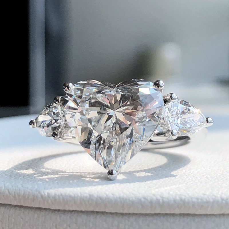 Ruif Jewelry Customized 18K White Gold Heart Shape 5.22ct Lab Grown Diamond Ring Classic Engagement Band Jewelry for Women Ruif Jewelry Customized 18K White Gold Heart Shape 5.22ct Lab Grown Diamond Ring Classic Engagement Band Jewelry for Women