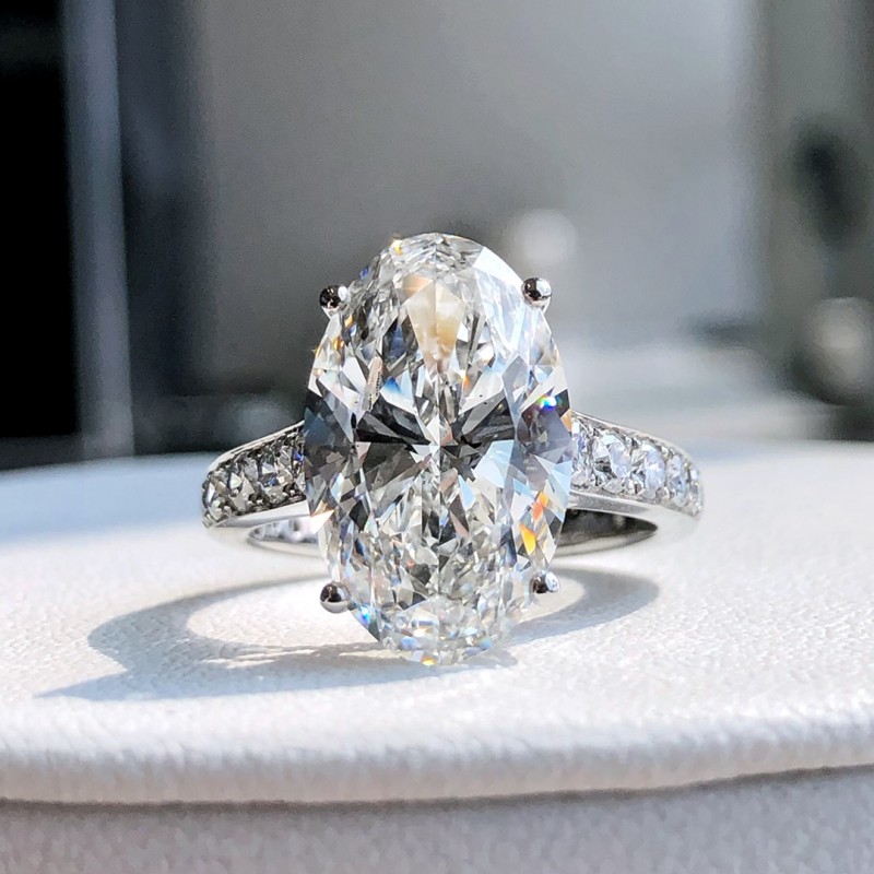 Ruif Jewelry Customized 18K White Gold Oval Shape 5.5ct Lab Grown Diamond Ring Classic Engagement Band Jewelry for Women Ruif Jewelry Customized 18K White Gold Oval Shape 5.5ct Lab Grown Diamond Ring Classic Engagement Band Jewelry for Women