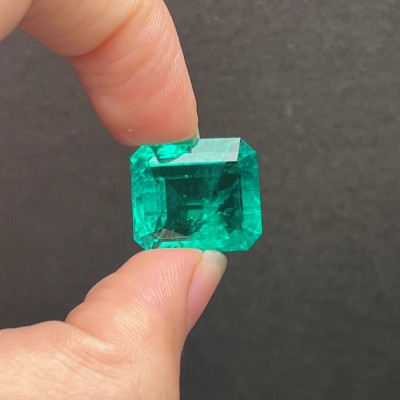 Pirmiana Big Size 14.11ct Hydrothermal Lab Grown Emeralds with Inclushions Like Natural Emerald Gemstone for Jewelry Making