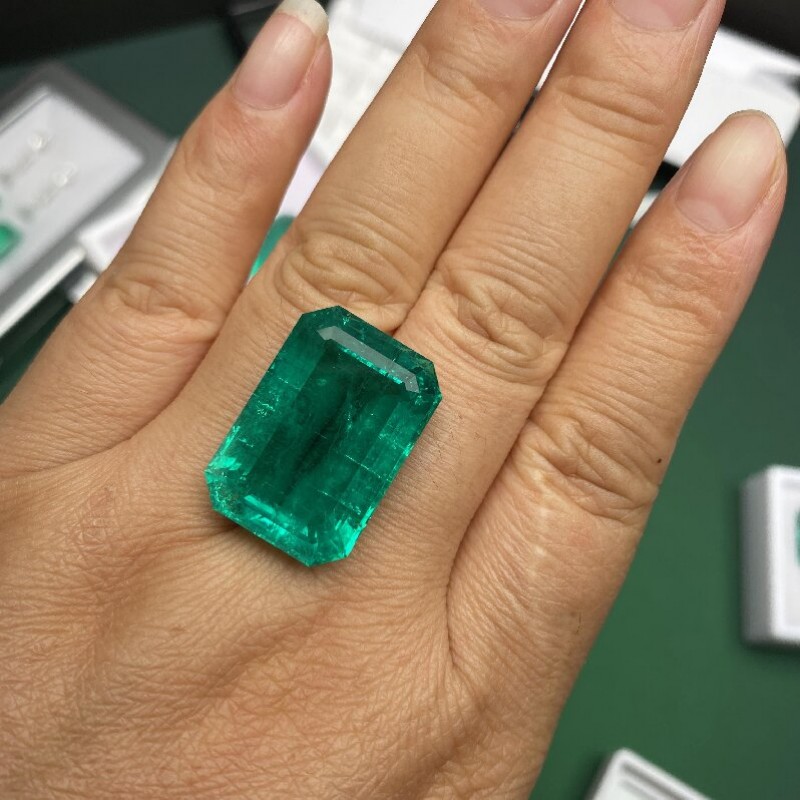 Pirmiana Big Size 27.4ct Hydrothermal Lab Grown Emeralds with Inclushions Like Natural Emerald Gemstone for Jewelry Making