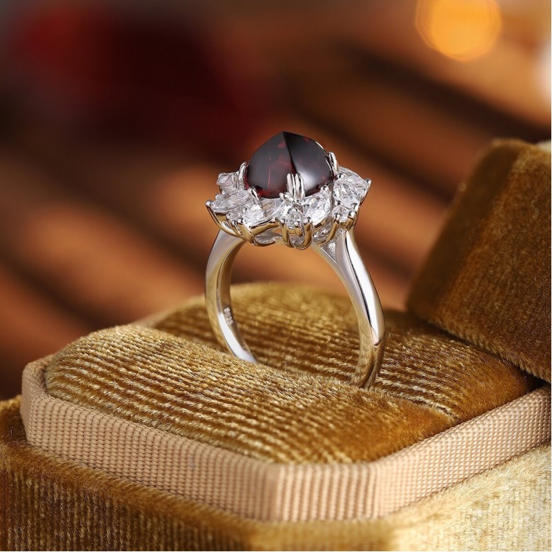 Ruif Jewelry Classic Design S925 Silver 3.32ct Natural Garnet Ring Gemstone Jewelry Ruif Jewelry Classic Design S925 Silver 3.32ct Natural Garnet Ring Gemstone Jewelry